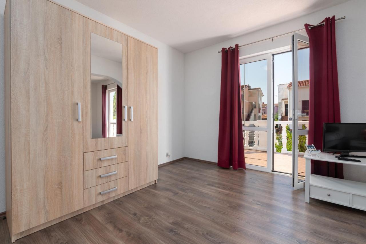 Apartments Oliva 포레치 외부 사진
