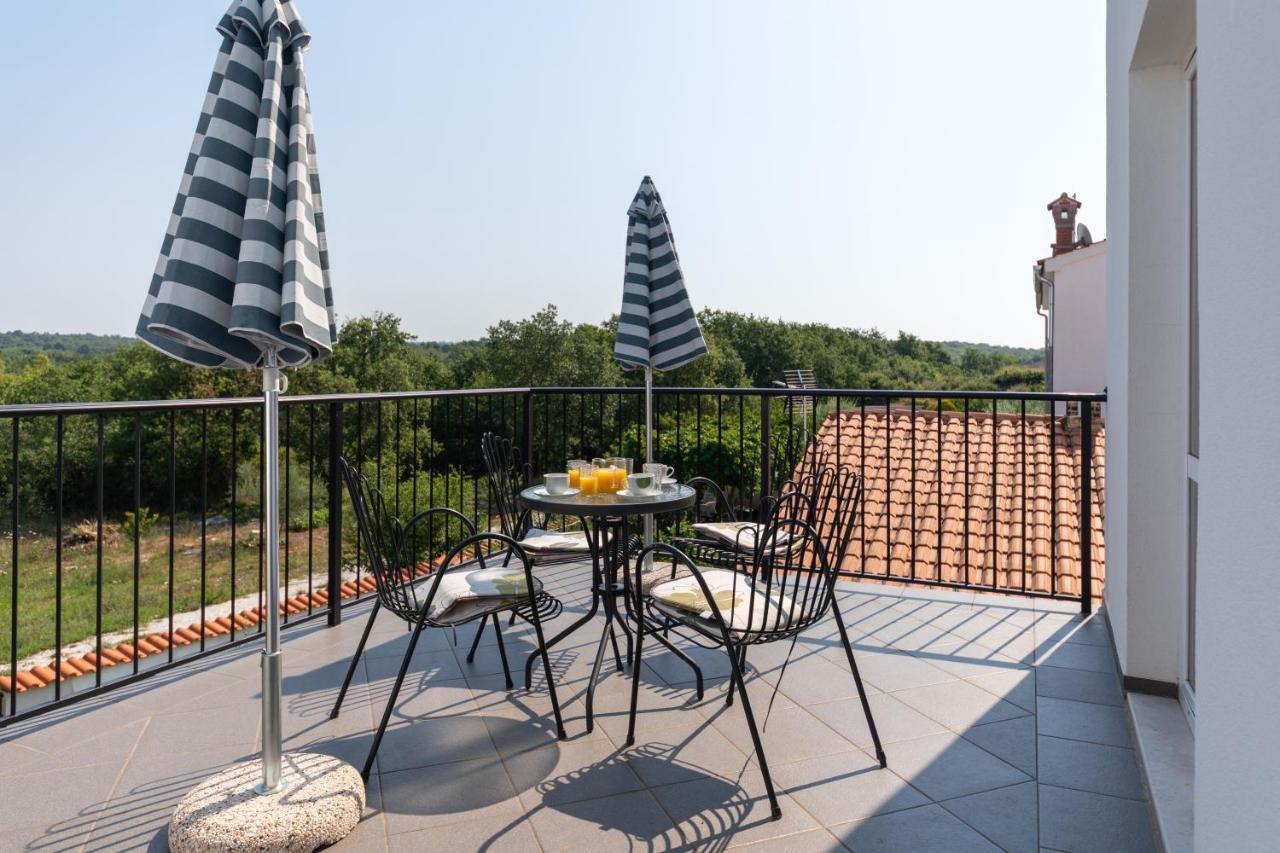 Apartments Oliva 포레치 외부 사진