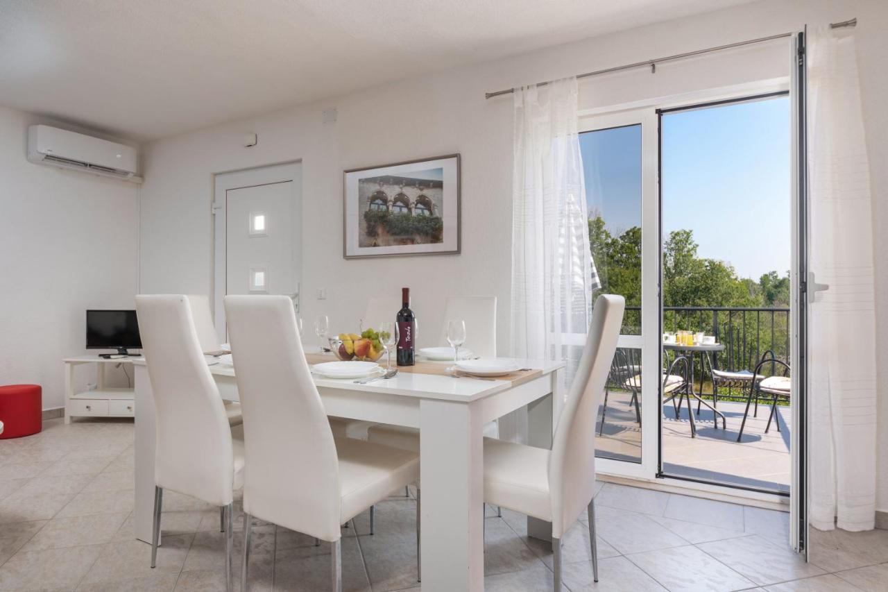 Apartments Oliva 포레치 외부 사진