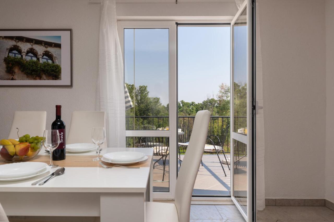 Apartments Oliva 포레치 외부 사진