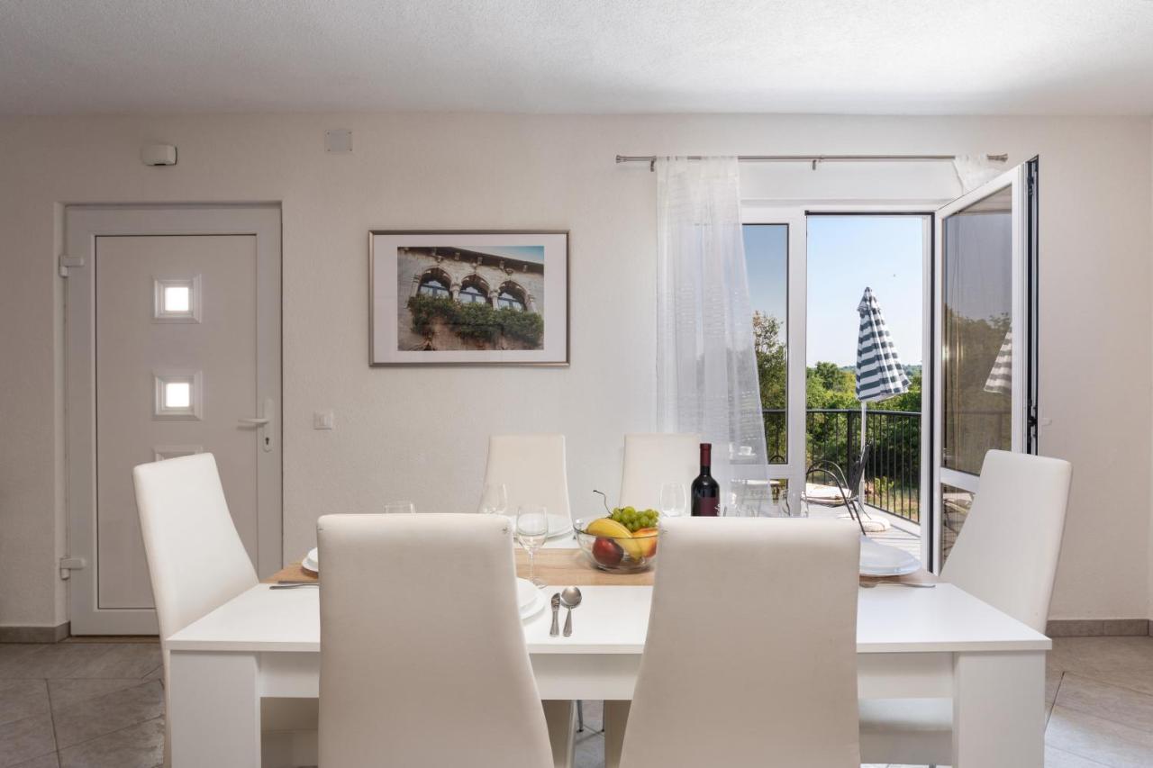 Apartments Oliva 포레치 외부 사진